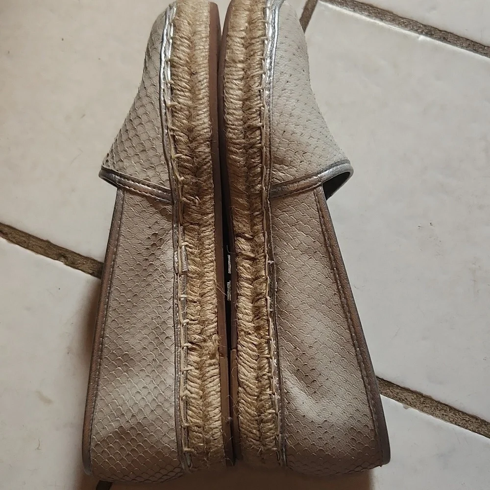 Johnston & Murphy Shoes Womens Size 6.5 Grey Suede Jaden Espadrilles Scale Jute